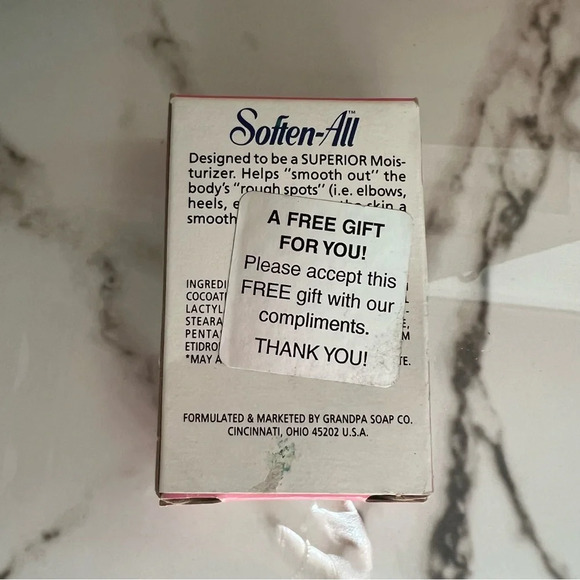 Grandma’s Old Fashioned Moisturizing Bar Soften All Soap w/ Petroleum Jelly NIB - Picture 4 of 4